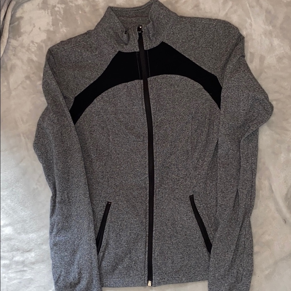 activewear long sleeve top